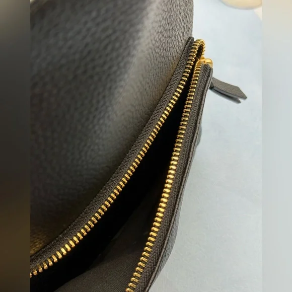 ? OROTON ? NWOT Lilly Small Backpack, Black Leather  display picture 1